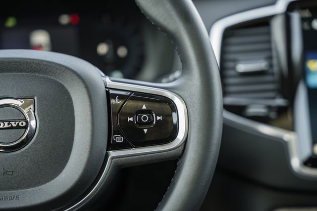 Certified 2023 Volvo XC90 B6 Ultimate w/ Protection Package Premier AWD/4WD image 28