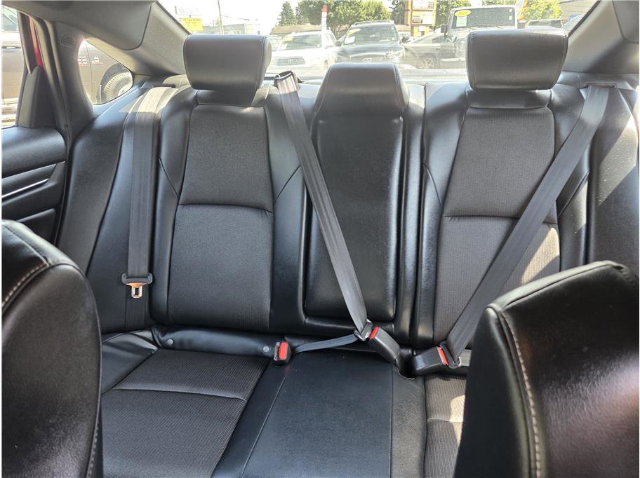 Used 2018 Honda Accord Sport image 38