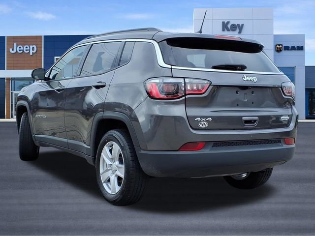 Used 2022 Jeep Compass Latitude image 3