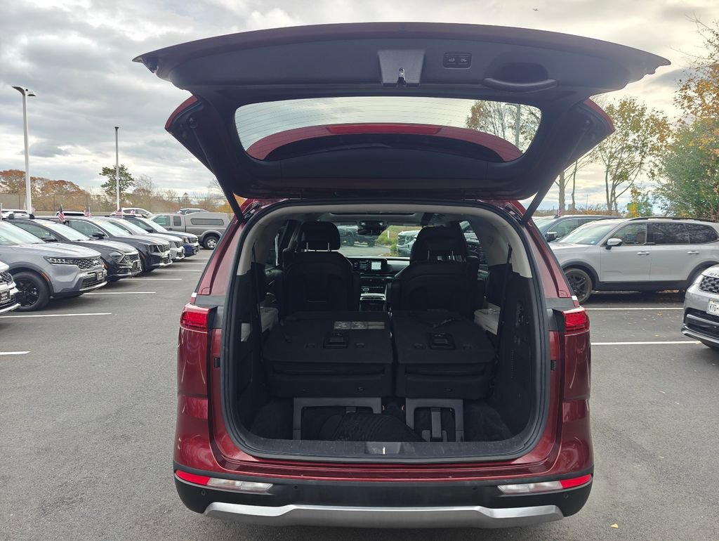 Used 2022 Kia Carnival SX Prestige image 36