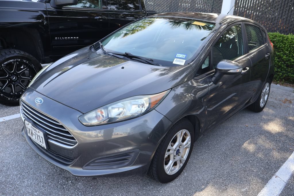 Used 2015 Ford Fiesta SE FWD image 2