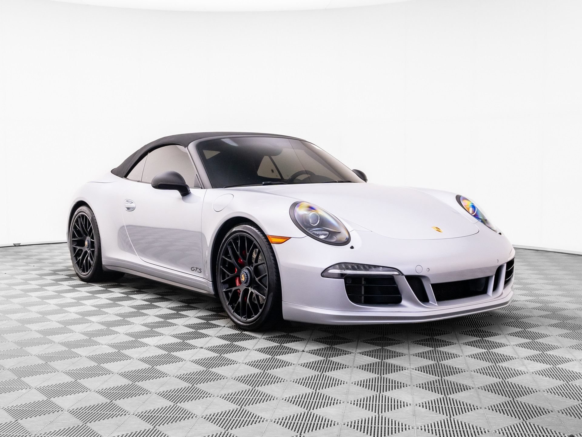 Used 2015 Porsche 911 Carrera GTS RWD image 6