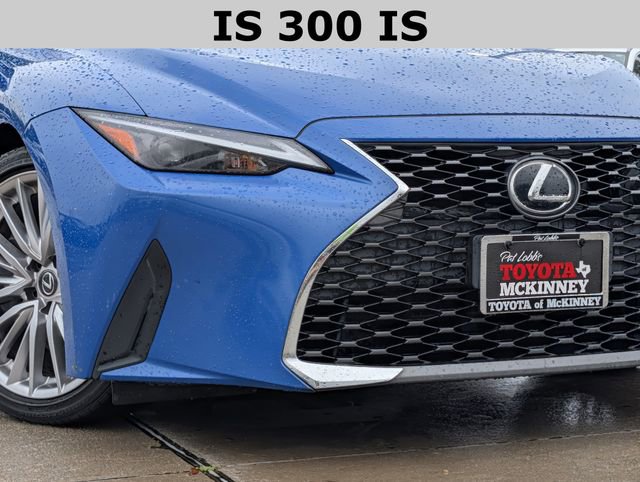 Used 2022 Lexus IS 300 w/ Premium Package RWD image 3