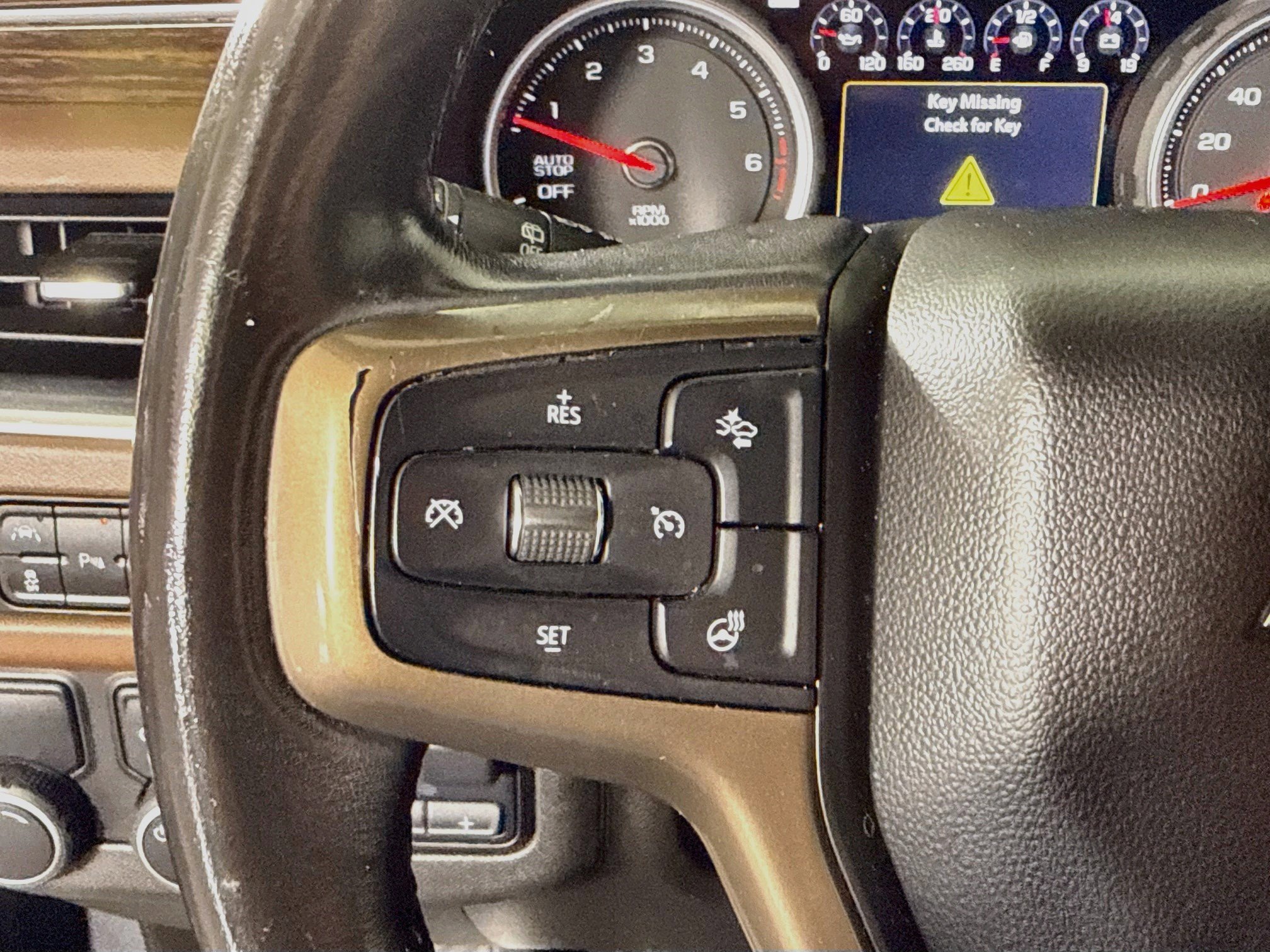 Used 2021 Chevrolet Tahoe High Country w/ Premium Package RWD image 14
