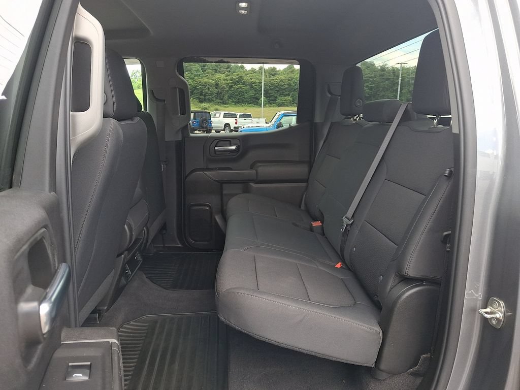 Used 2020 Chevrolet Silverado 1500 Custom w/ Custom Value Package AWD/4WD image 10