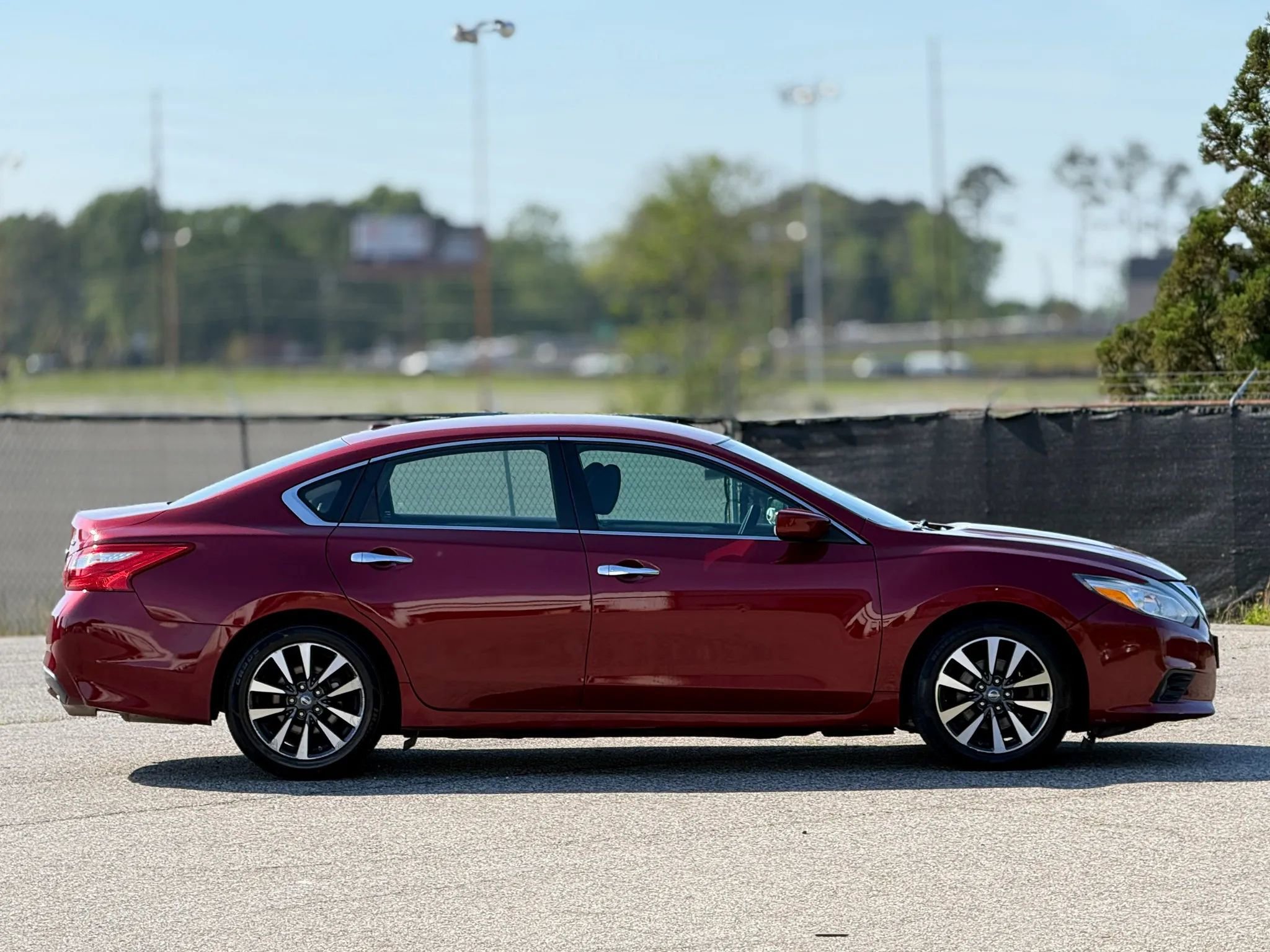 Used 2017 Nissan Altima 2.5 SV FWD image 7