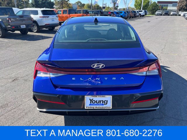 Used 2025 Hyundai Elantra SEL FWD image 4