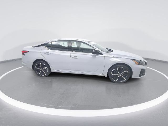 Certified 2024 Nissan Altima 2.5 SR image 8