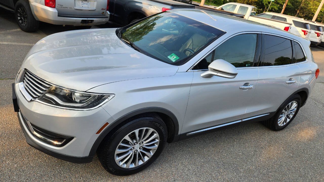 Used 2016 Lincoln MKX Select w/ Select Plus Package AWD/4WD image 6