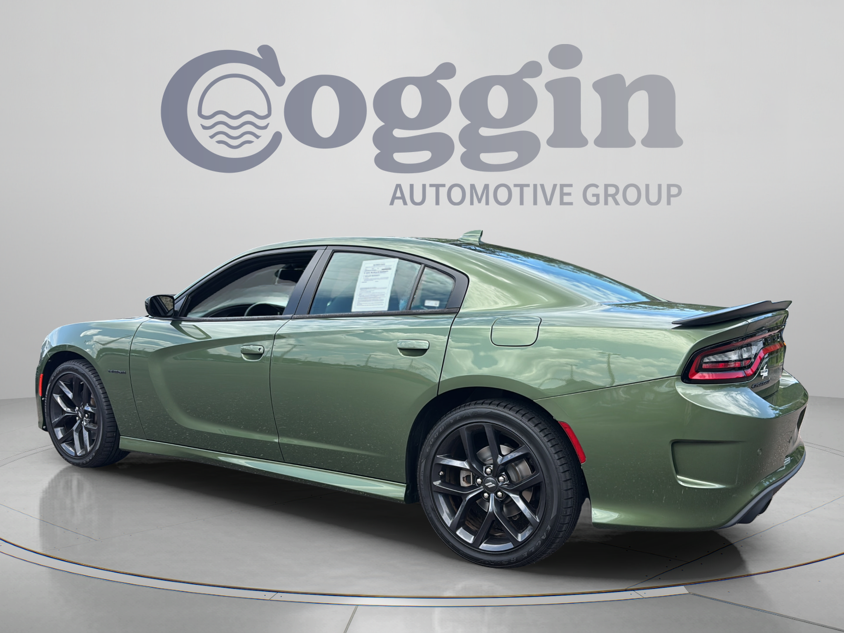 Used 2022 Dodge Charger R/T w/ Blacktop Package RWD image 3