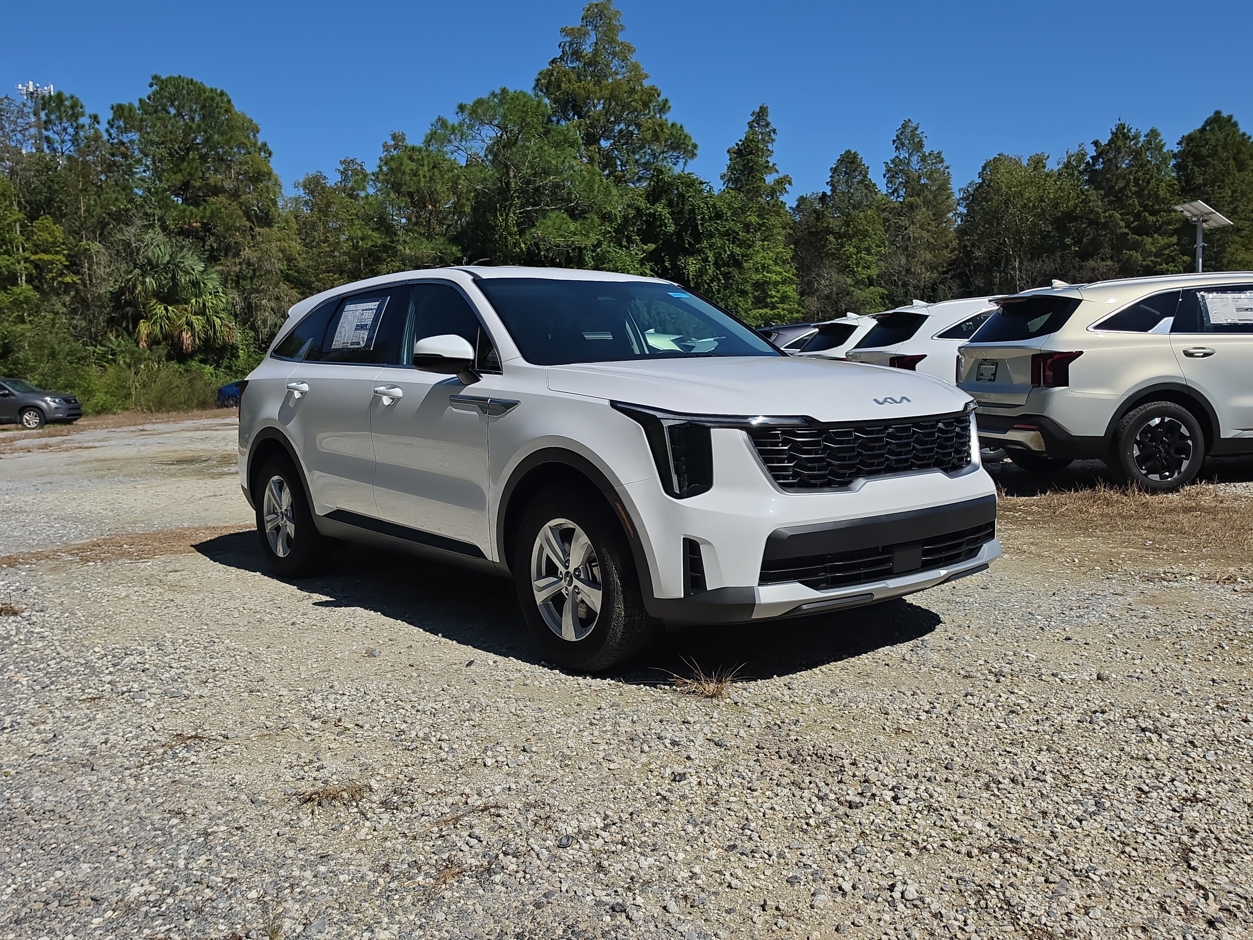 New 2026 Kia Sorento LX FWD image 2