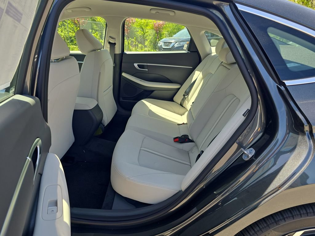 New 2026 Hyundai Sonata SEL FWD image 21