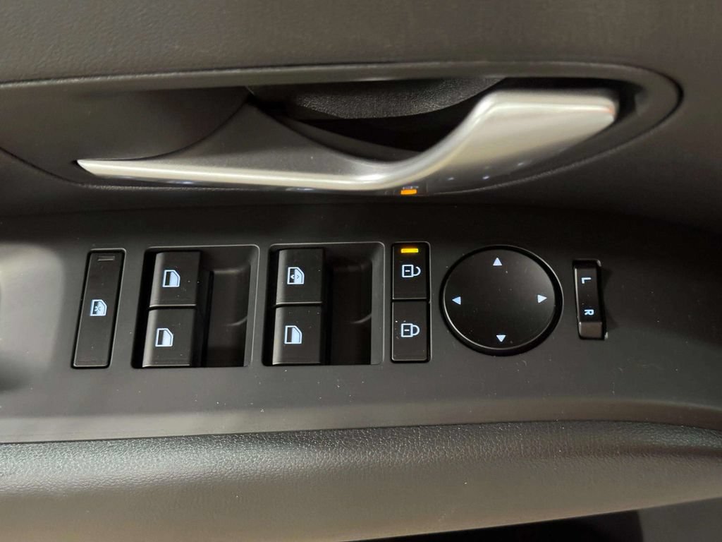 Certified 2026 Hyundai Tucson Blue SE AWD/4WD image 19