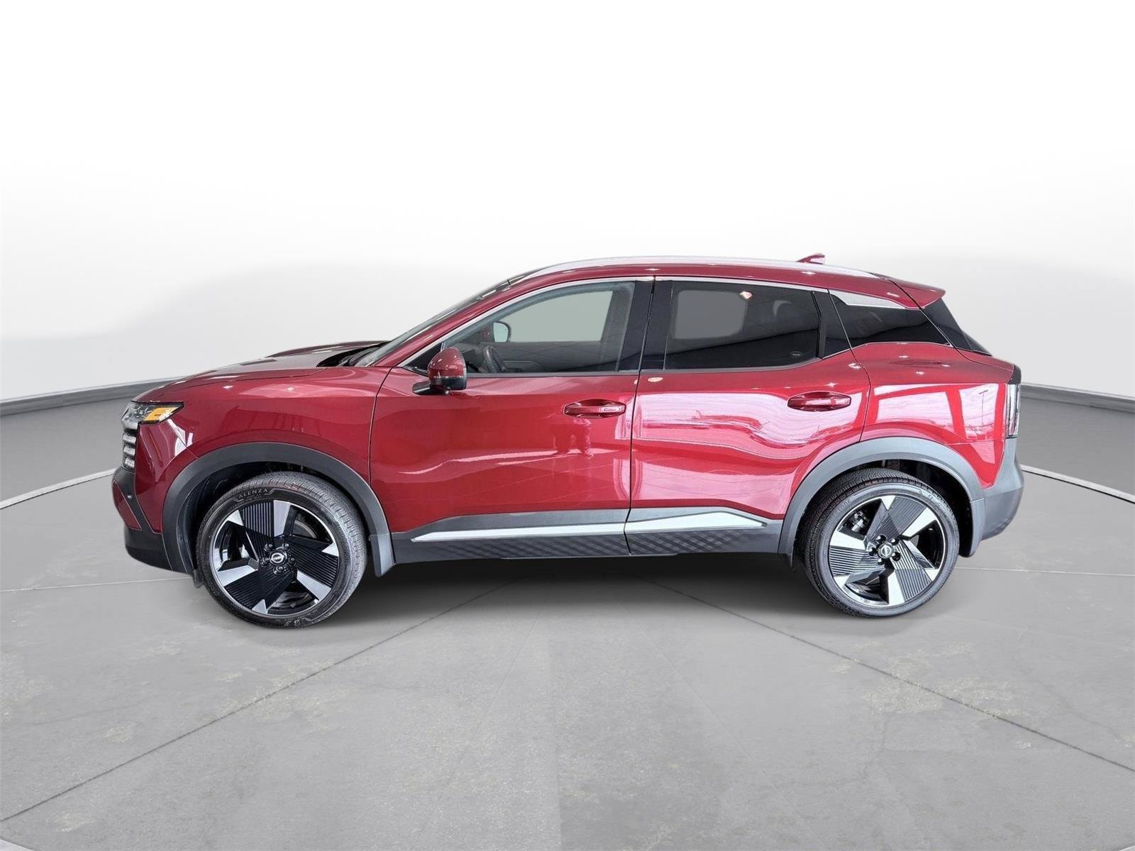 Used 2025 Nissan Kicks SR AWD/4WD image 18