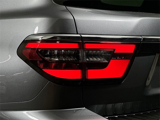 Used 2024 Nissan Armada SV image 33