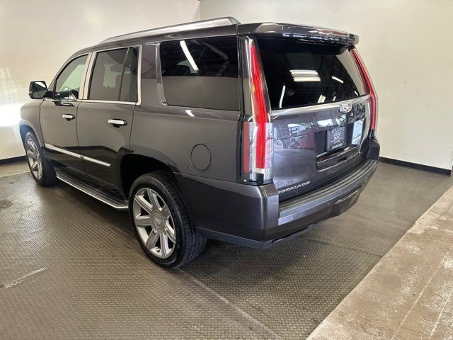 Used 2016 Cadillac Escalade Luxury image 4