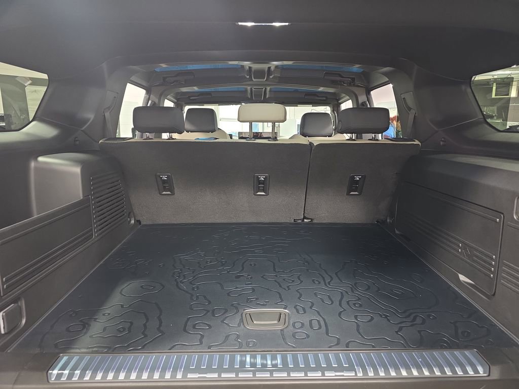 New 2026 GMC Hummer EV SUV w/ LPO, Dark Essentials Package image 12