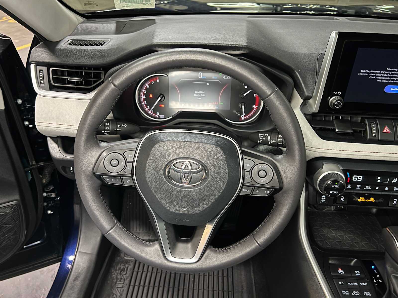 Used 2025 Toyota RAV4 XLE Premium w/ Weather Package AWD/4WD image 28