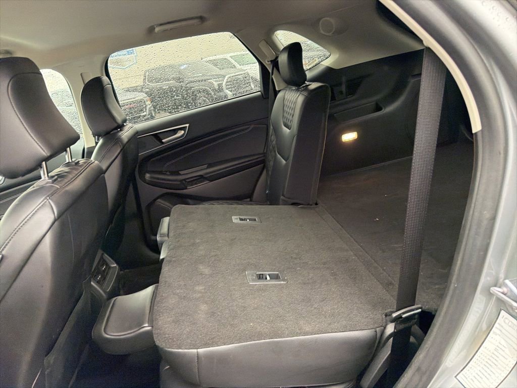 Used 2024 Ford Edge Titanium image 11