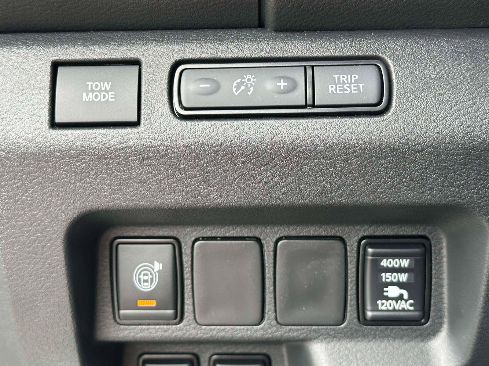 Used 2025 Nissan Frontier SV w/ SV Convenience Package image 17