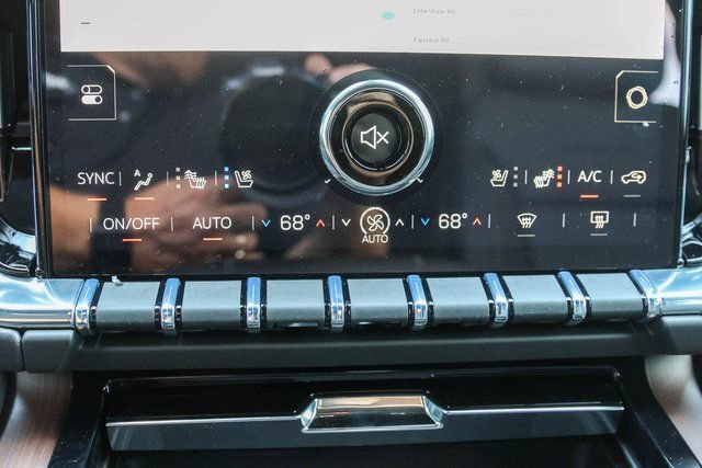 New 2026 GMC Yukon XL Denali w/ Denali Reserve Package image 28