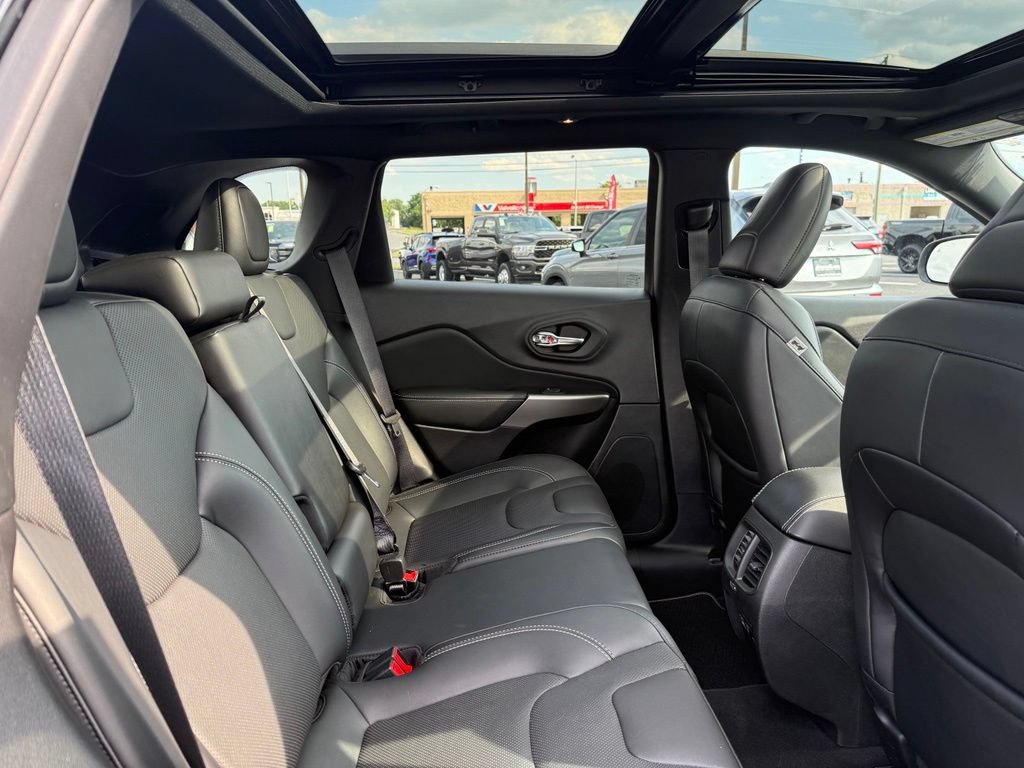 Used 2022 Jeep Compass High Altitude AWD/4WD image 17