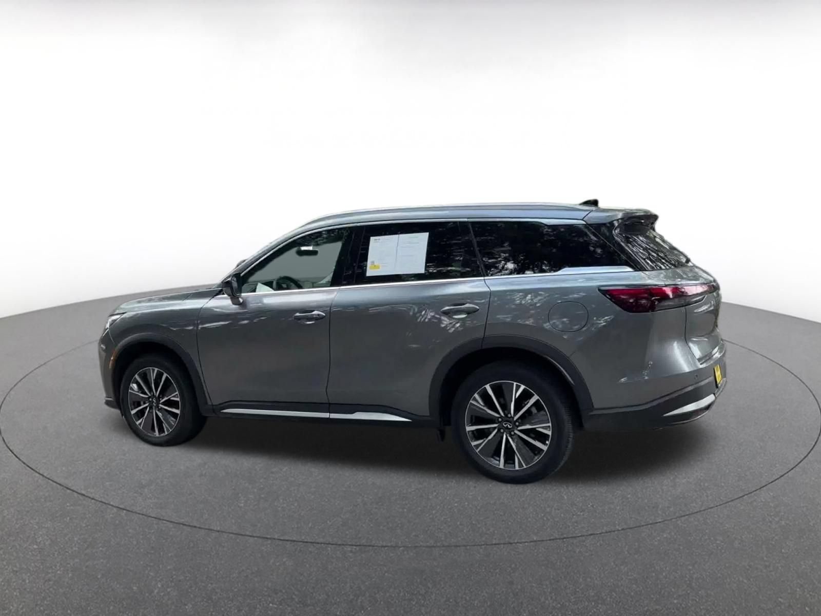 Used 2026 INFINITI QX60 Luxe FWD image 10