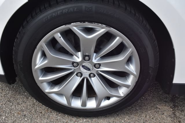 Used 2018 Ford Taurus Limited FWD image 52