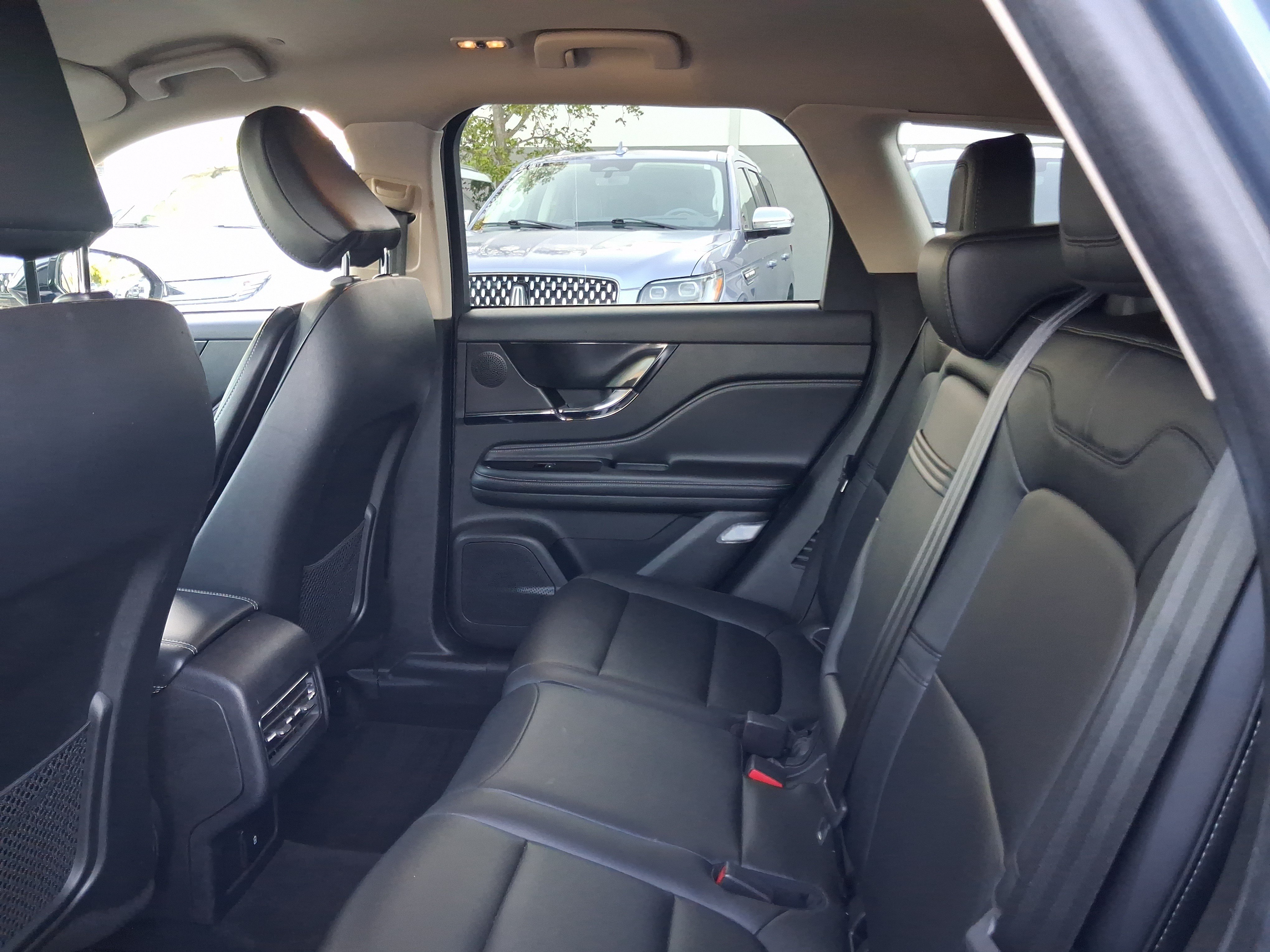 Certified 2023 Lincoln Corsair FWD image 6