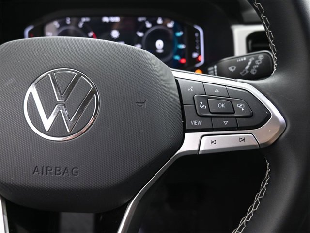 Used 2022 Volkswagen Atlas SE image 2