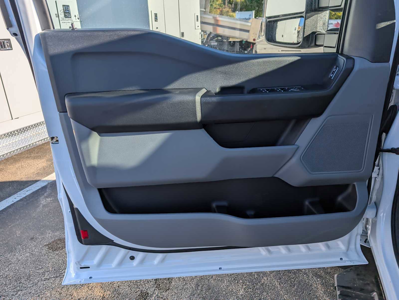 New 2026 Ford F350 XL w/ XL Chrome Package image 30