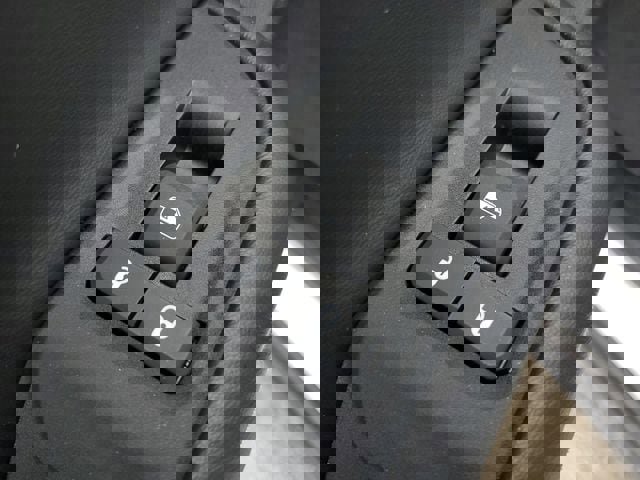 Certified 2025 Jeep Grand Cherokee Laredo X w/ Luxury Tech Group I image 19