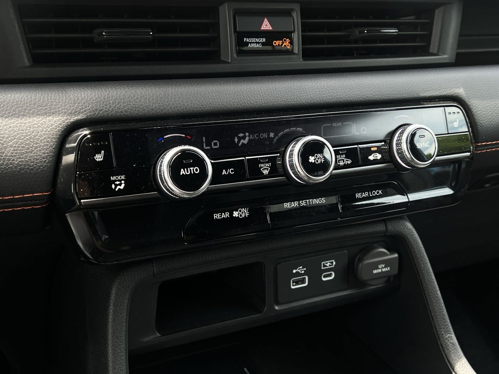 Used 2025 Honda Pilot TrailSport image 25