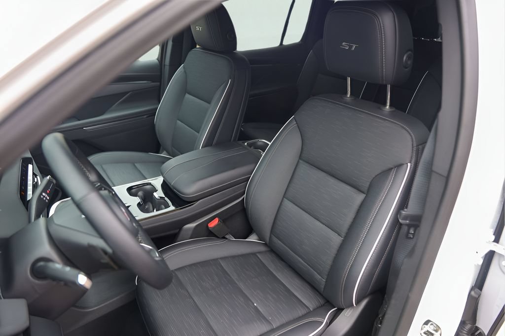 Used 2026 Buick Enclave Sport Touring FWD image 9