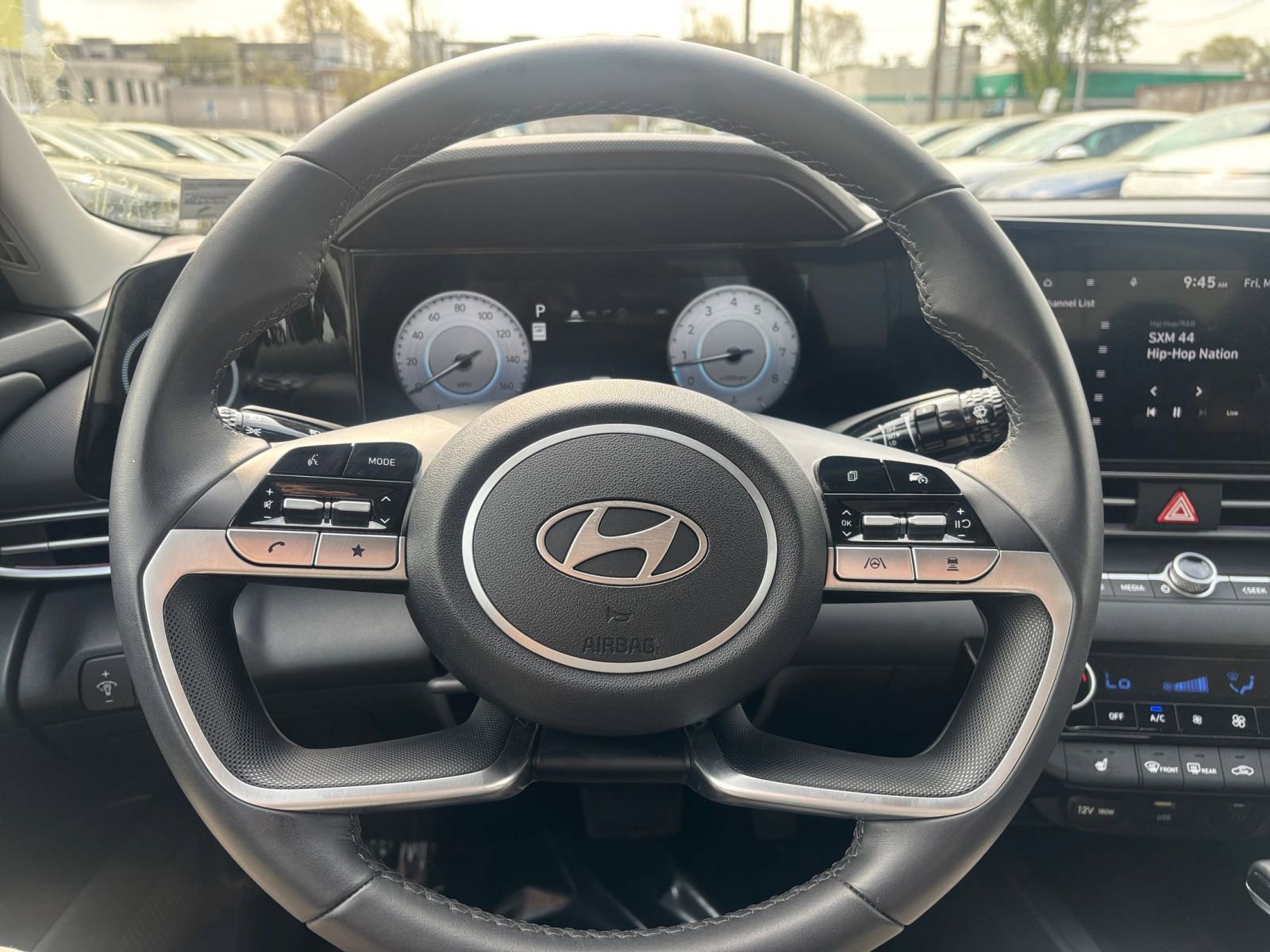 Used 2025 Hyundai Elantra SEL FWD image 30