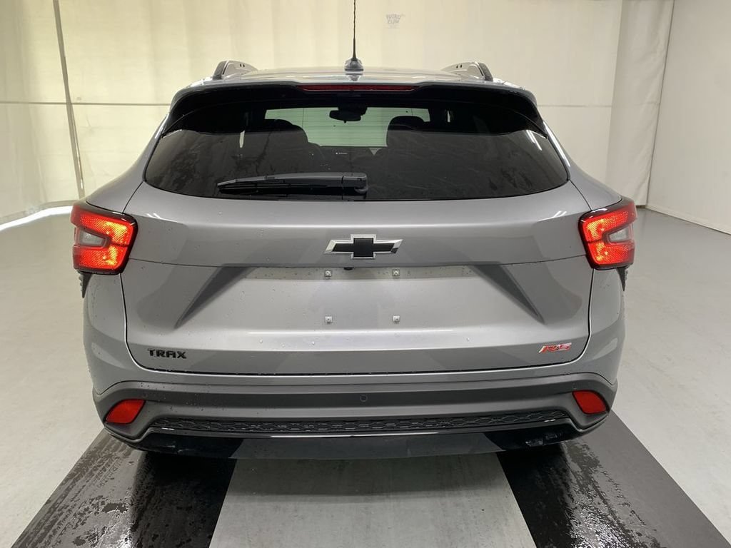 New 2026 Chevrolet Trax RS w/ Driver Confidence Package FWD image 8