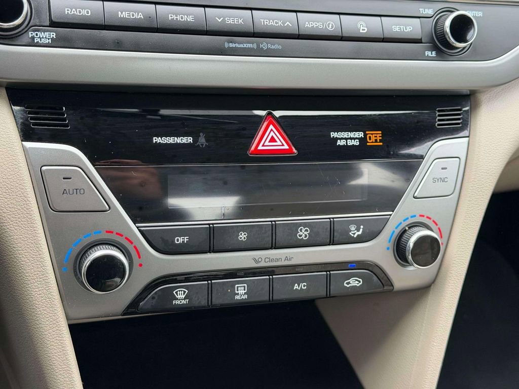 Used 2017 Hyundai Elantra Limited FWD image 27