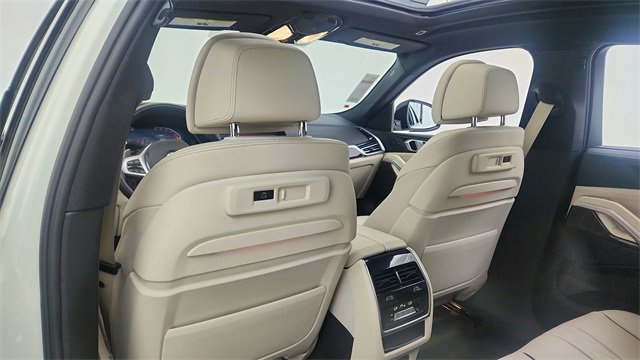 Used 2023 BMW X6 xDrive40i w/ Executive Package image 32