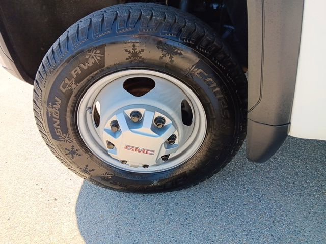 Used 2024 GMC Sierra 3500 Pro w/ Convenience Package image 7