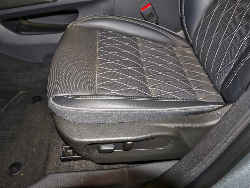 Certified 2023 Buick Envision Avenir image 9