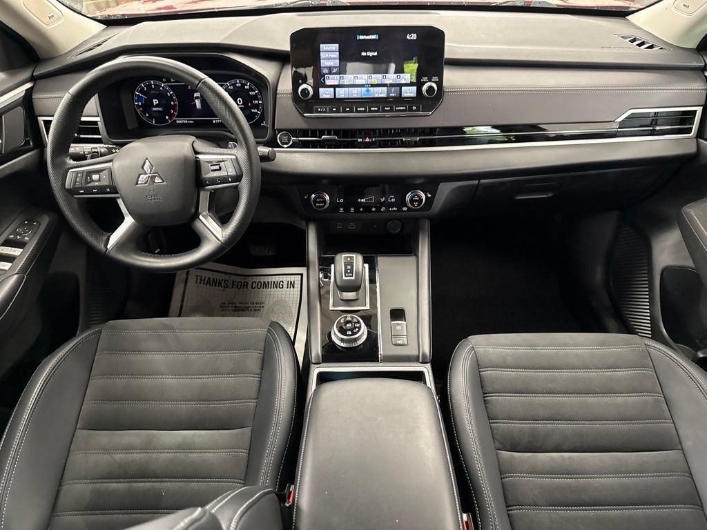 Used 2024 Mitsubishi Outlander AWD image 20