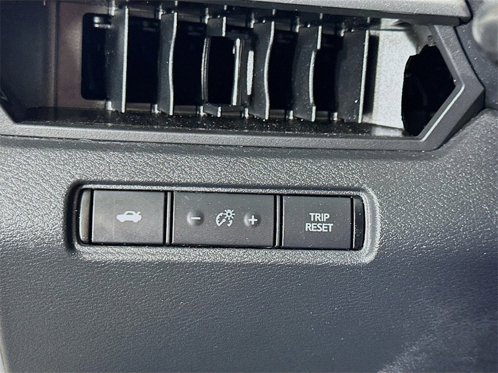 Used 2020 Nissan Altima 2.5 SR w/ Premium Package image 21