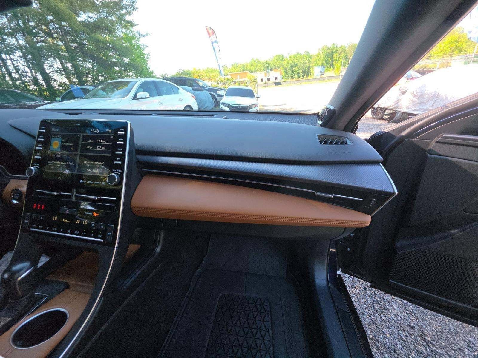 Used 2022 Toyota Avalon Touring FWD image 14