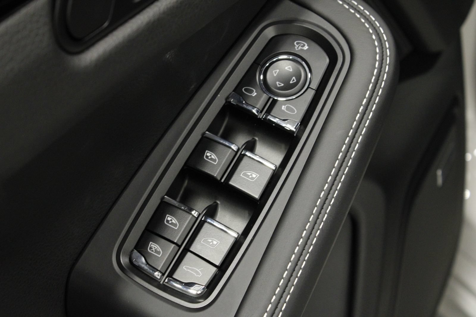 New 2026 Porsche Macan S AWD/4WD image 28