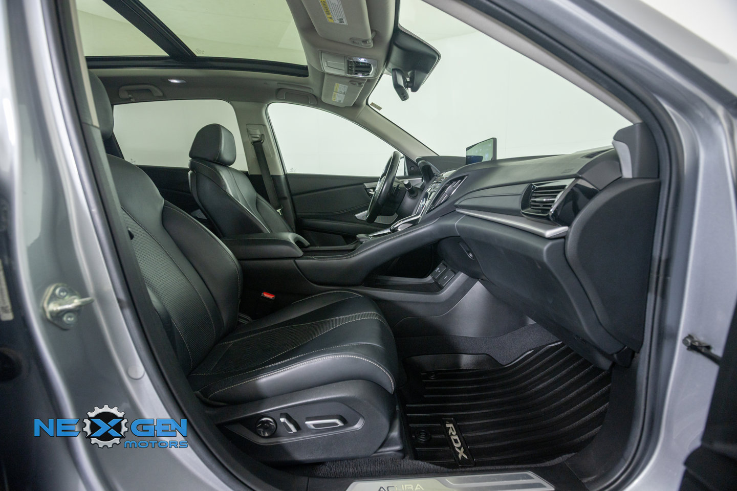Used 2020 Acura RDX w/ Technology Package AWD/4WD image 42