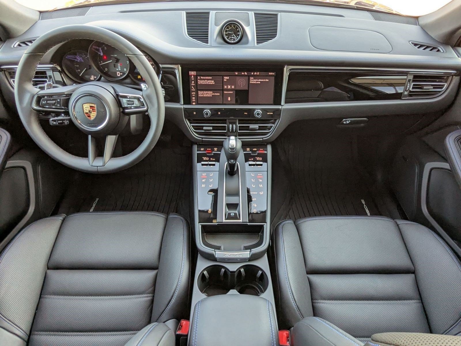 Certified 2026 Porsche Macan AWD/4WD image 22