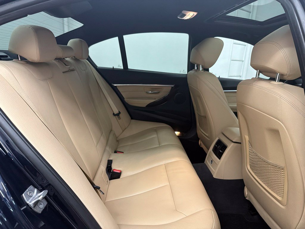 Used 2017 BMW 330i Sedan RWD image 29