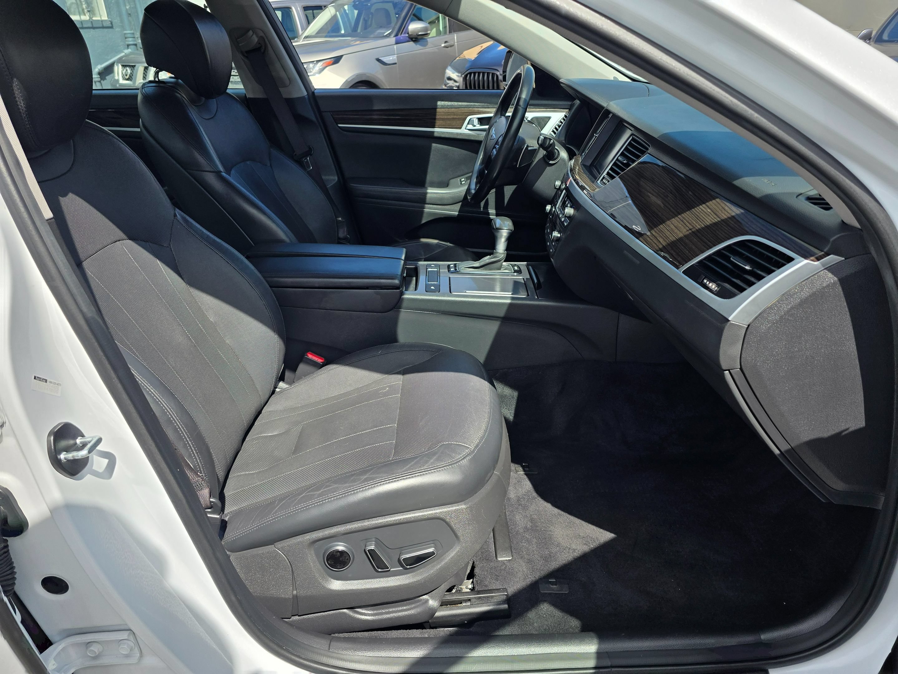 Used 2018 Genesis G80 3.8 image 10