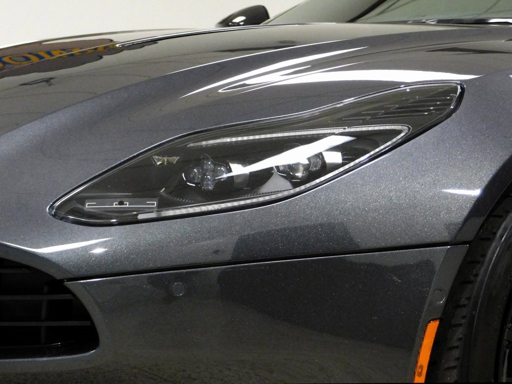 Used 2020 Aston Martin DB11 AMR image 27