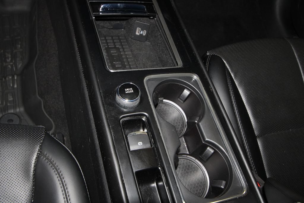 Used 2024 Lincoln Corsair AWD w/ Equipment Group 101A image 17